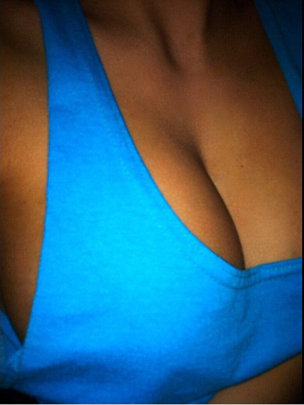 amanda-bynes-showing-cleavage-in-an-instagram-pic.jpg